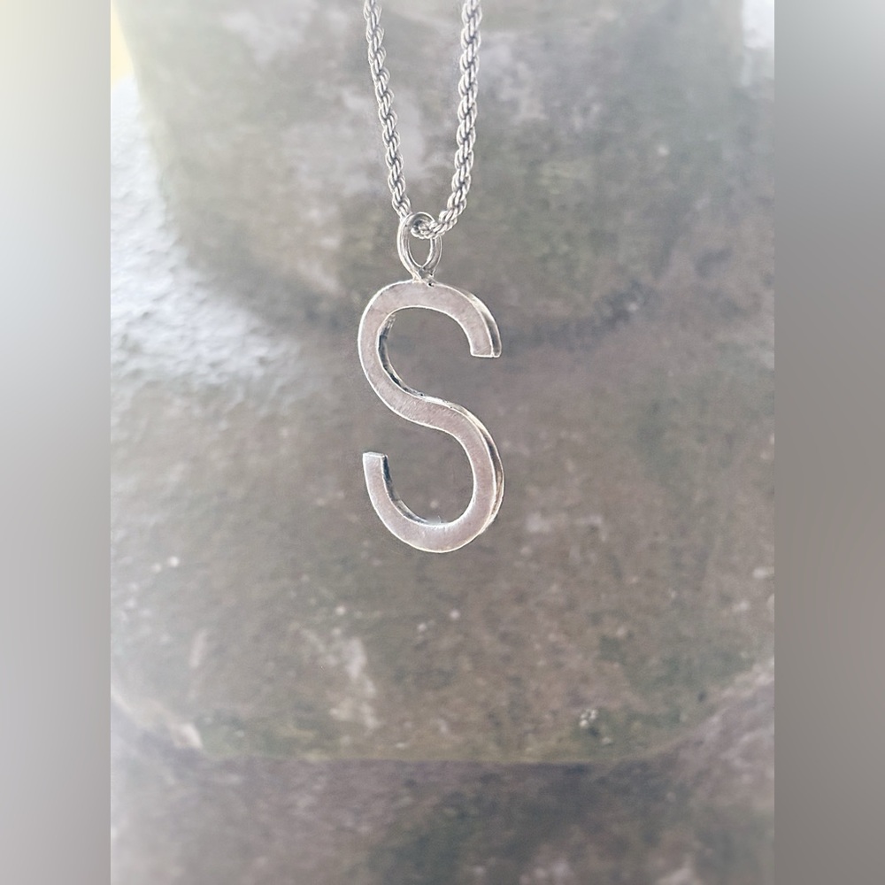 Charm Letter S - Picture 15 of 16